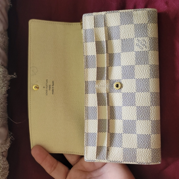 Louis Vuitton Checkered Wallet - Picture 3 of 11